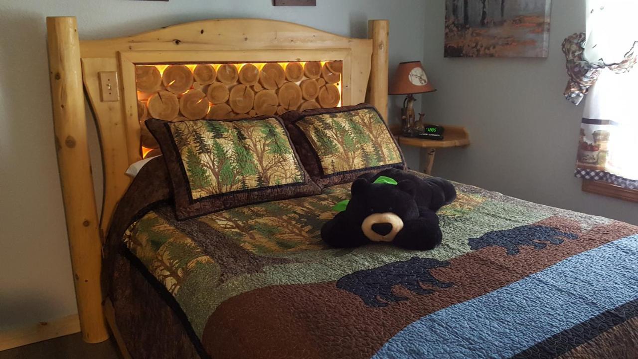 Bear Cove Inn Saint Ignace Eksteriør bilde