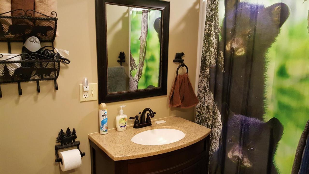 Bear Cove Inn Saint Ignace Eksteriør bilde