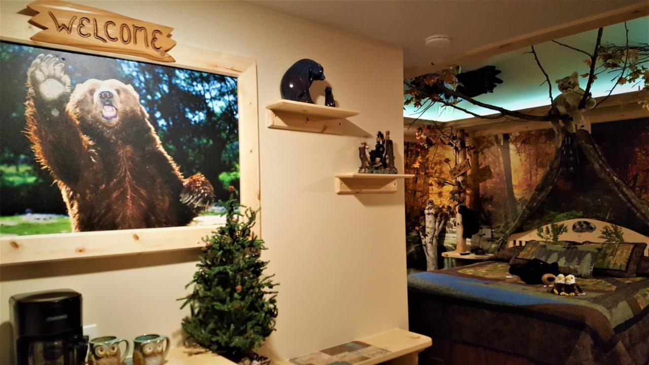 Bear Cove Inn Saint Ignace Eksteriør bilde
